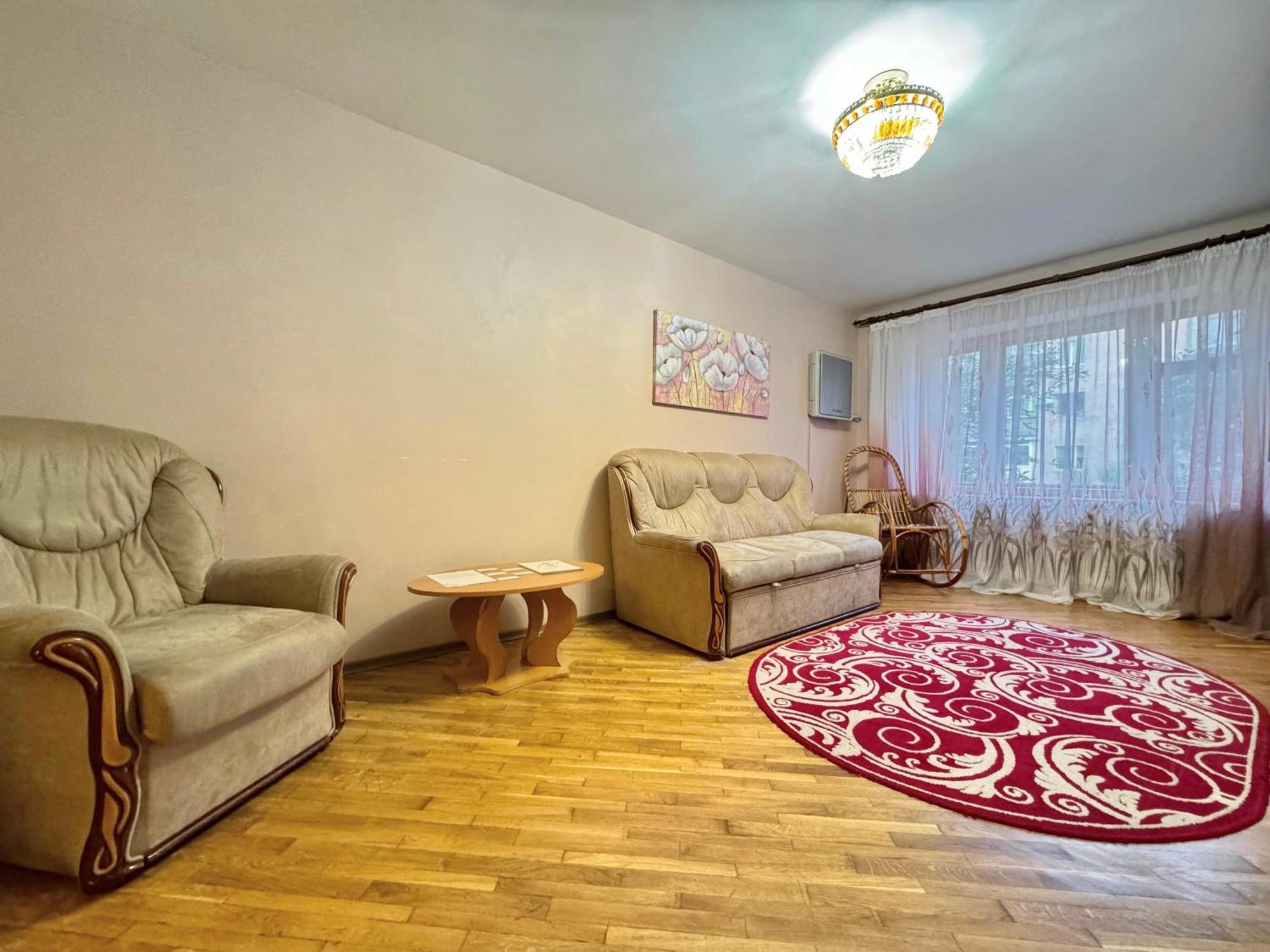 Apartpoltava: Cozy 3-bedroom Center *